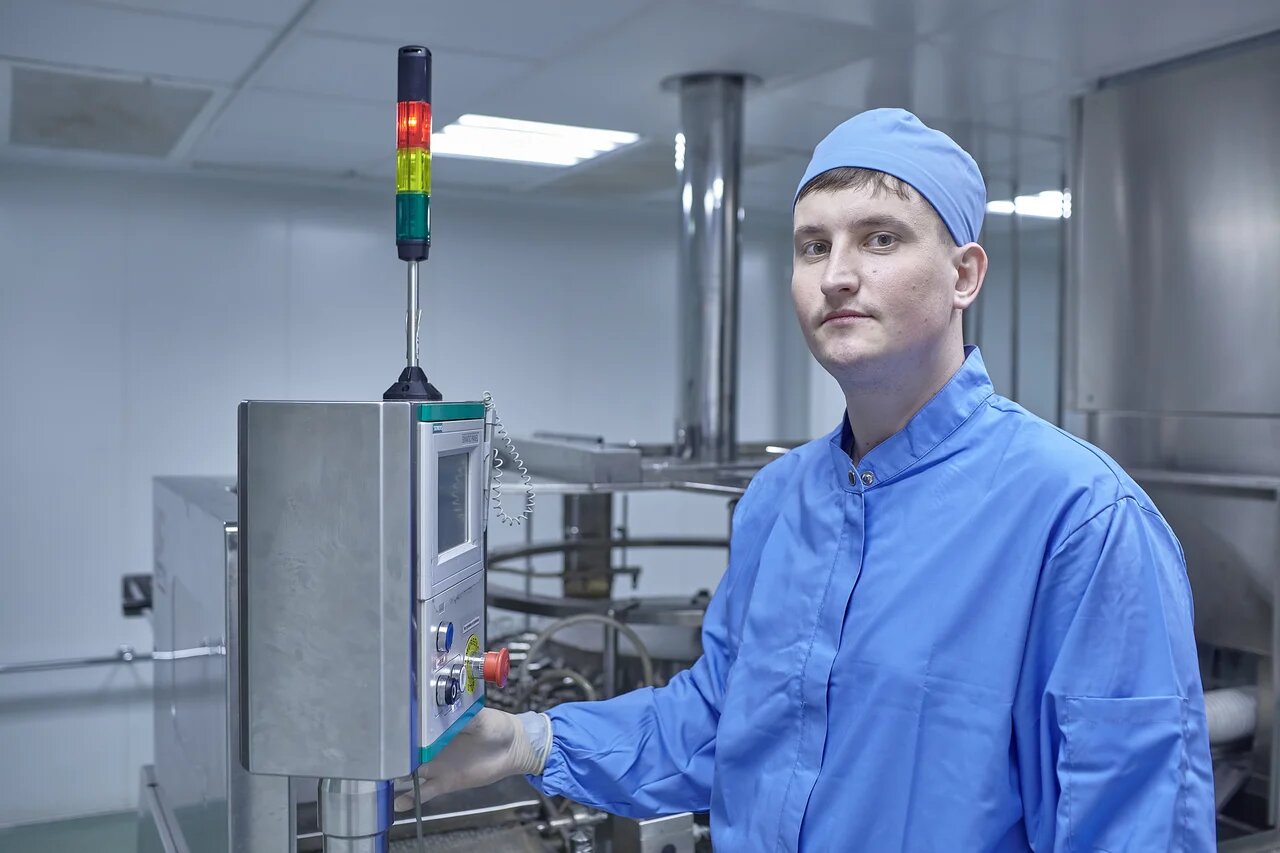 Студенты Саранского политехнического техникума проходят стажировку на заводе «Биохимик», входящем в группу компаний «Промомед»